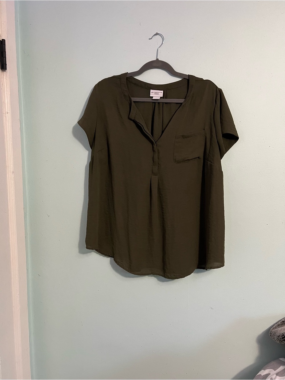 Liz Claiborne Olive Short Sleeve Split-Neck Blouse